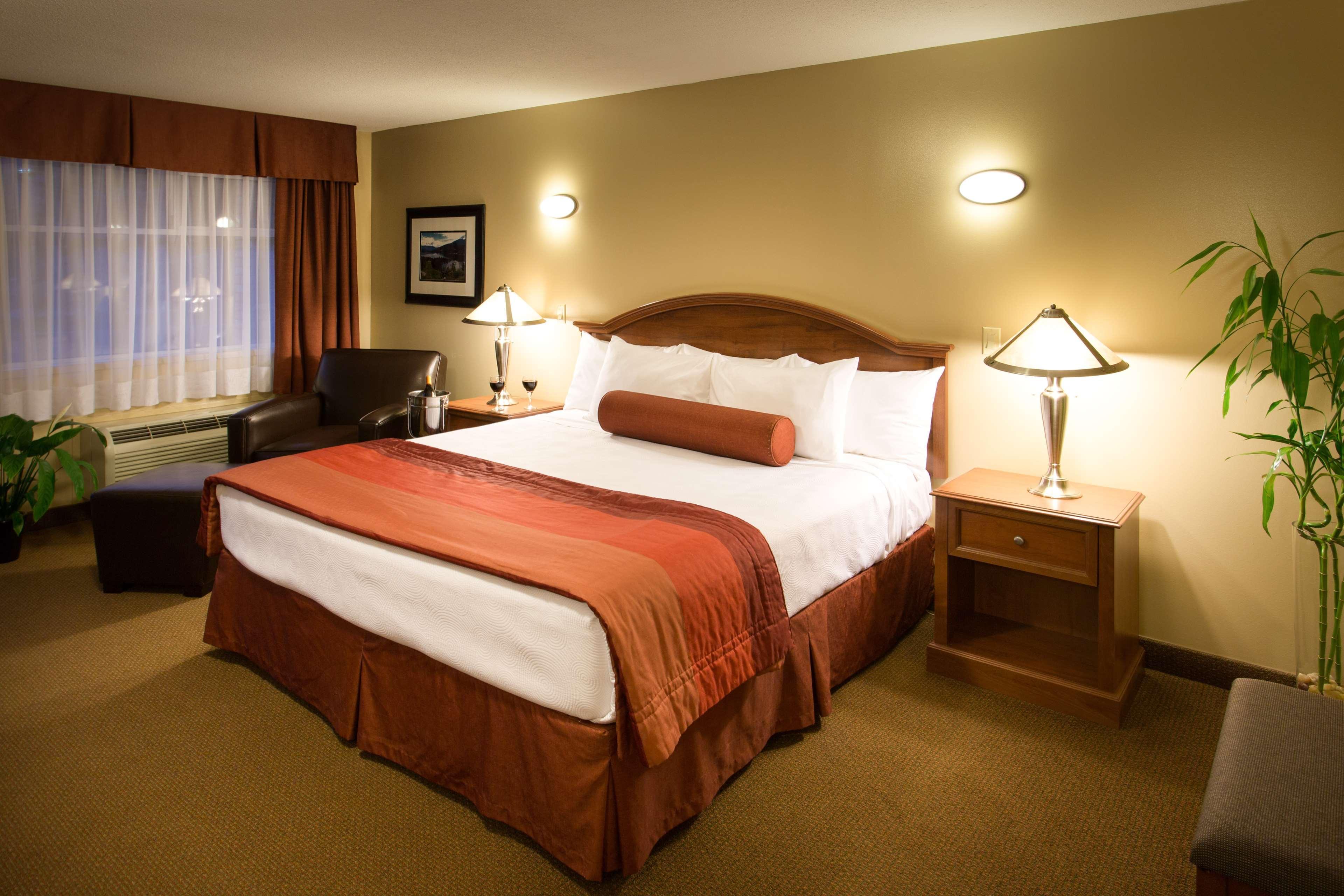 Best Western Sicamous Inn מראה חיצוני תמונה