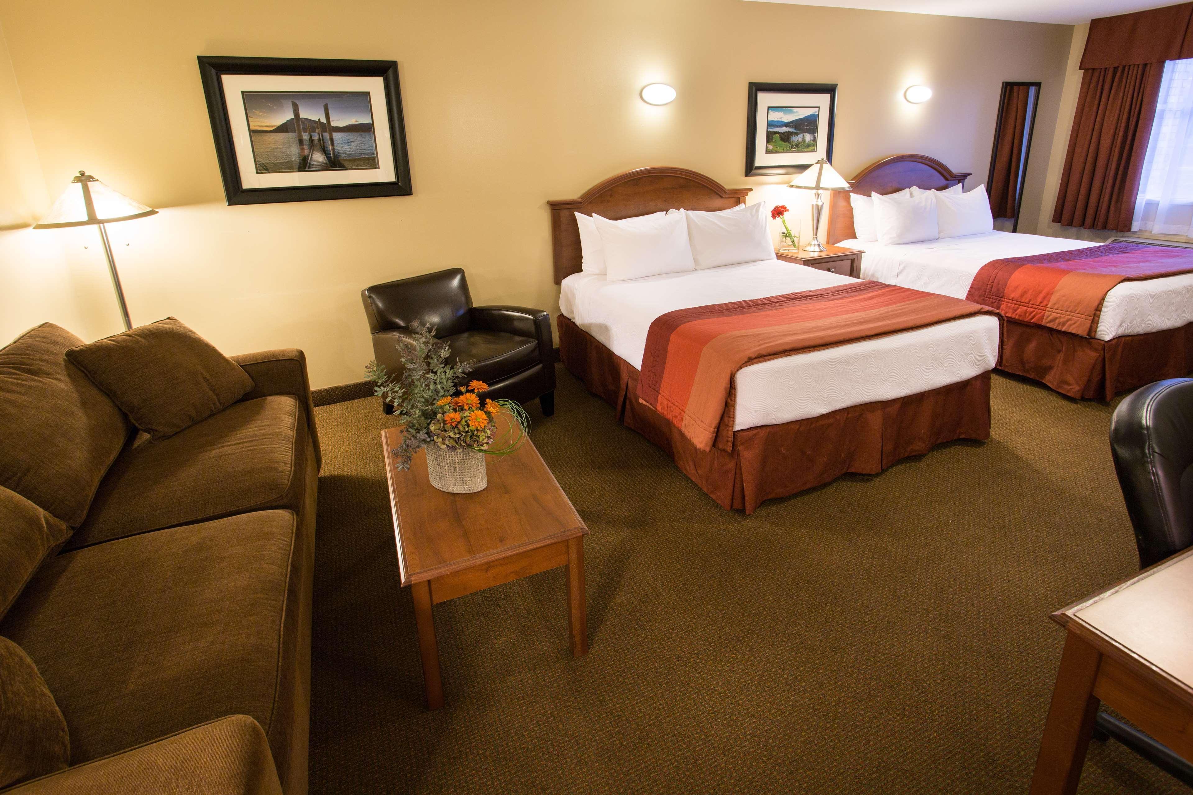 Best Western Sicamous Inn מראה חיצוני תמונה