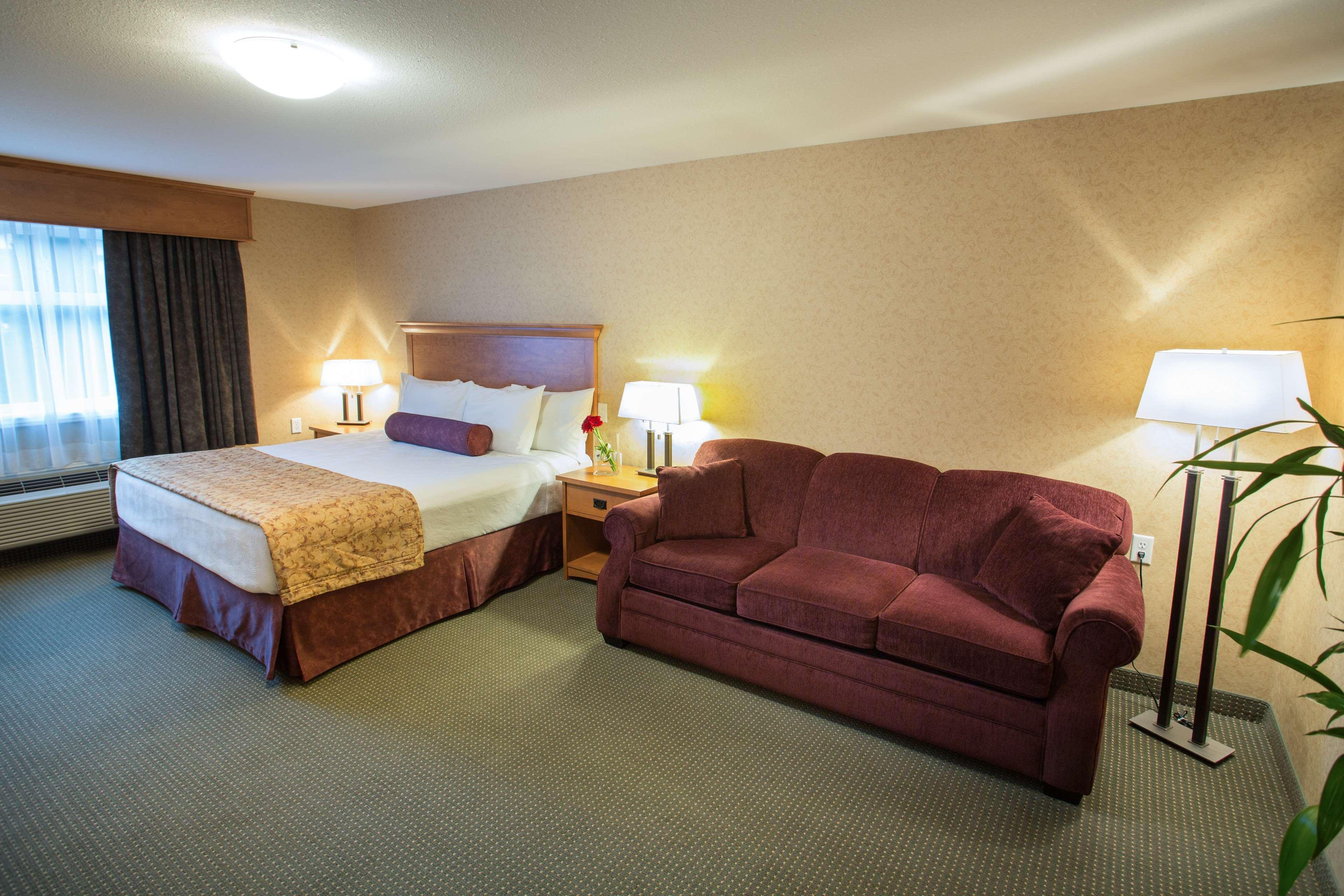 Best Western Sicamous Inn מראה חיצוני תמונה